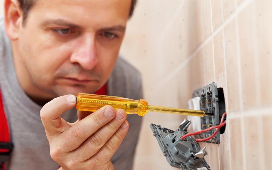 électricien agree Plaisir